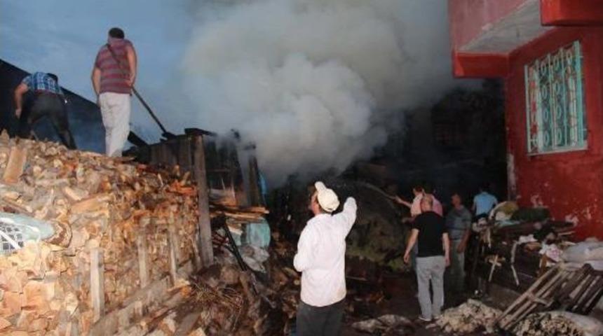 Suşehri'nde Korkutan Yangın