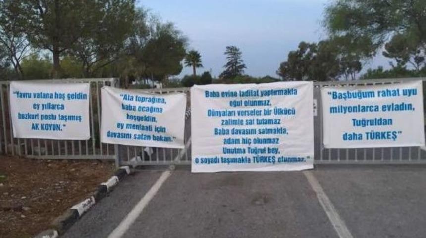 Kktc'de T&uuml;rkeş'e Pankartlı Protesto