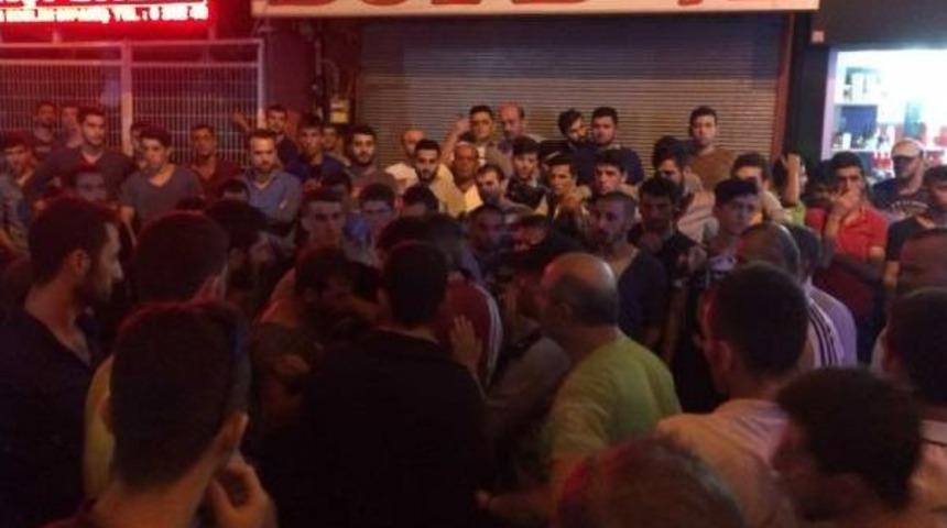 K&uuml;f&uuml;r Iddiasıyla Başlayan Kavga Il&ccedil;eyi Sokağa D&ouml;kt&uuml;