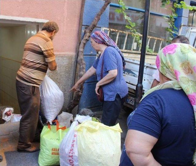 Ev Hanımları Doğallaştı Değirmende Uzun Kuyruk Oluştu