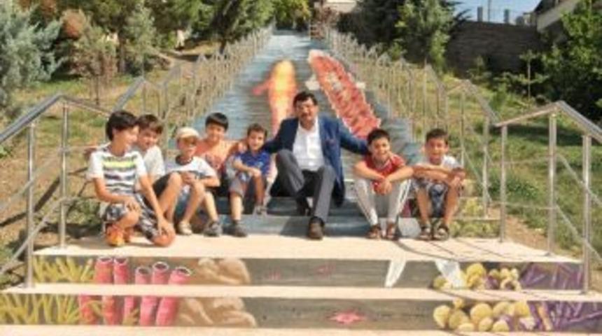 Merdivenler Tabloya D&ouml;n&uuml;ş&uuml;yor