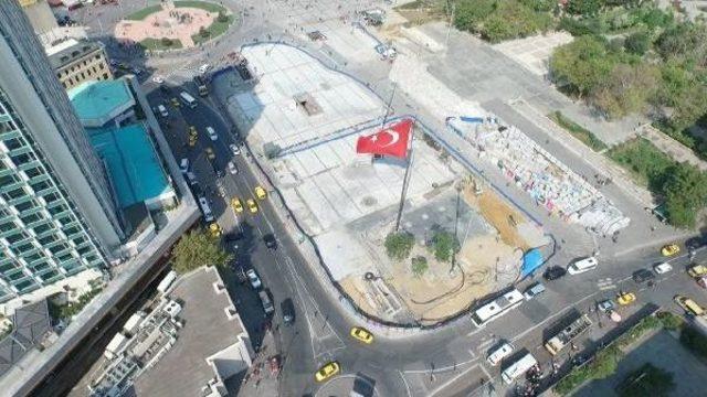 Taksim Meydanı'nın Zemin Düzenleme Çalışmaları Tamamlanıyor