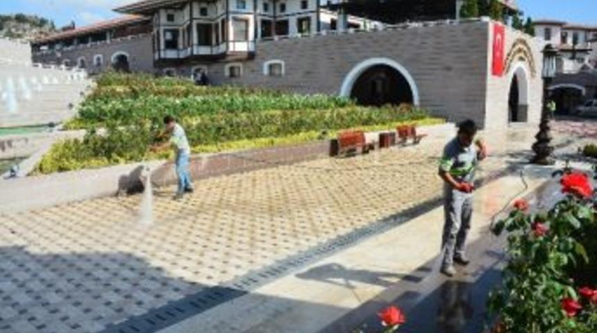 Başkent&rsquo;te Bayram &Ouml;ncesi Temizlik