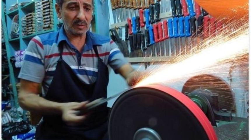 Kurbanlıklar İ&ccedil;in Bı&ccedil;aklar Bilenmeye Başladı