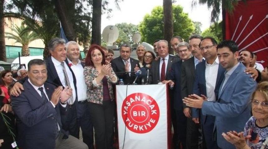 Chp İzmir İl Teşkilatı Bayramlaştı