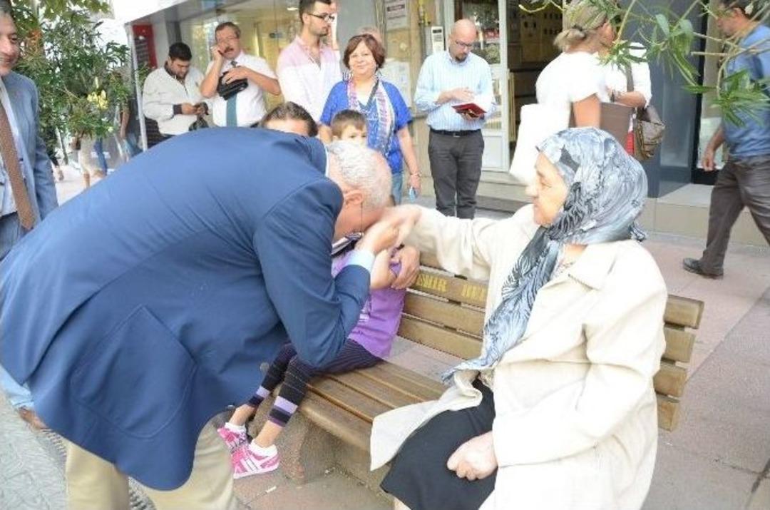 &Ccedil;akır&ouml;zer&rsquo;den Bayram &Ouml;ncesi Esnaf Ziyareti