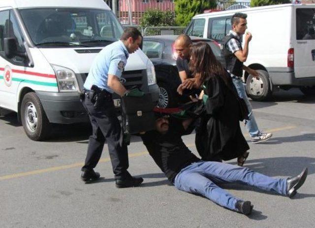 Police Severely Intervenes Lawyers’ Sit-In At Court House