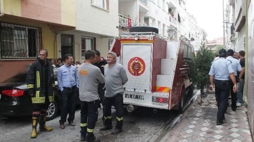 Akhisar&rsquo;da Yangın: 1 &Ouml;l&uuml;