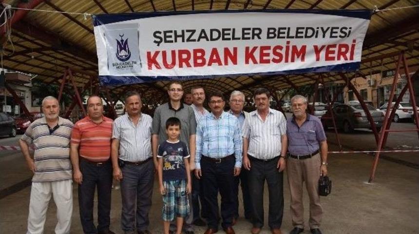 Başkan &Ccedil;elik Kurban Kesim Yerlerini İnceleedi