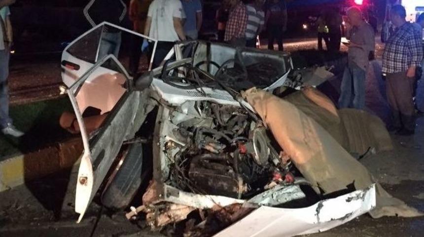 Sakarya&rsquo;da Trafik Kazası: 2 &Ouml;l&uuml;, 1 Ağır Yaralı