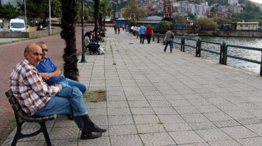 Zonguldak N&uuml;fusu Eriyor