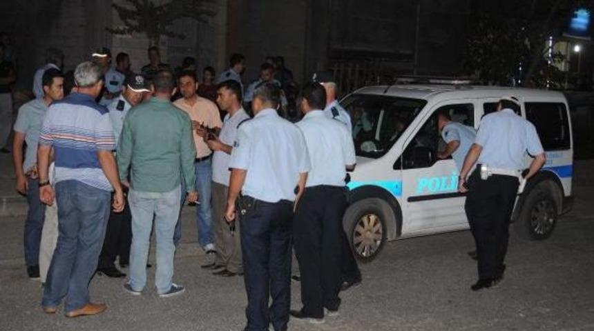 Ş&uuml;phelileri Kovalayan Polisler Kaza Yaptı: 2 Yaralı