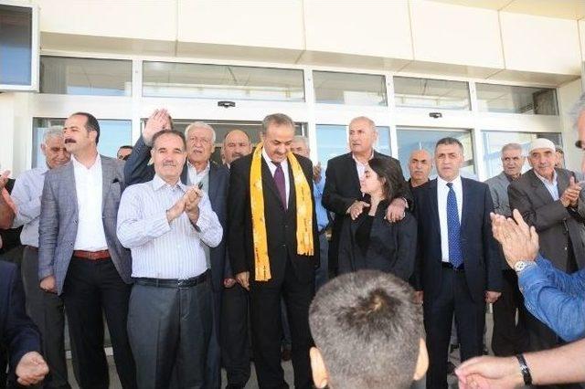 Ak Parti Adayı Ka&ccedil;maz&rsquo;a Coşkulu Karşılama 1