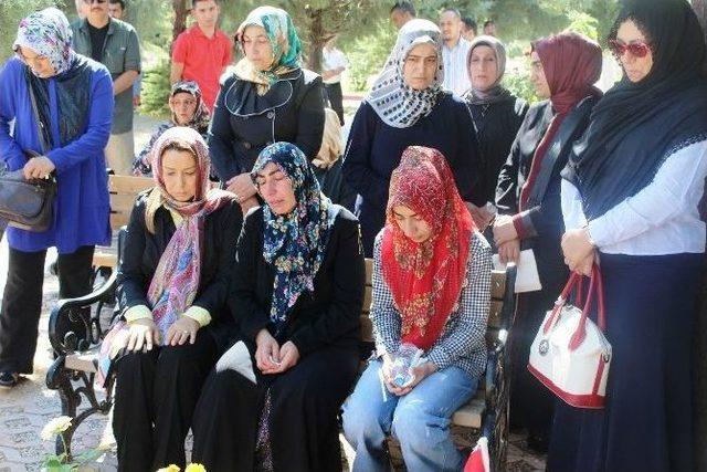 Ak Parti&rsquo;den Şehitlik Ziyareti 3