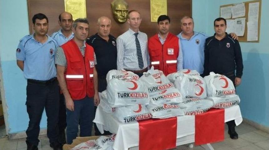 Kızılay Şubesinden &Ccedil;ocuk Mahkumlara Bayramlık Giyim
