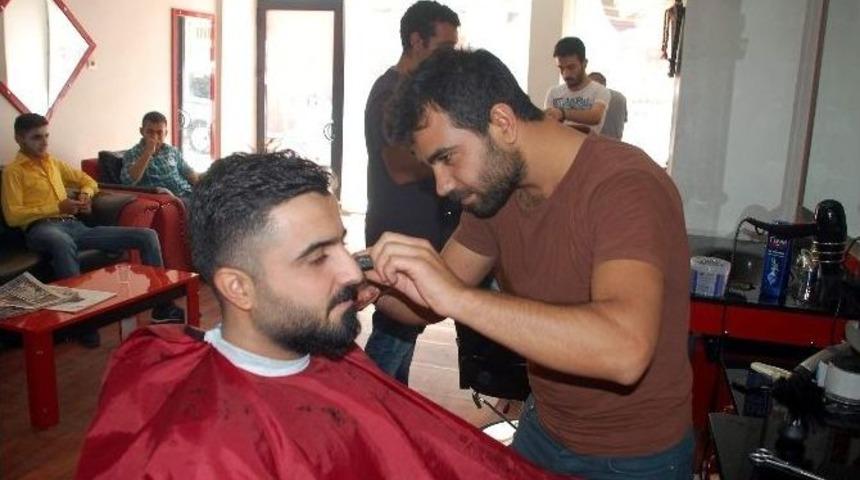 Kuaf&ouml;rlerde Bayram Yoğunluğu