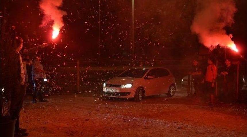 Otomobil Tutkunları Kanser Olan Arkadaşları İ&ccedil;in Bir Araya Geldi