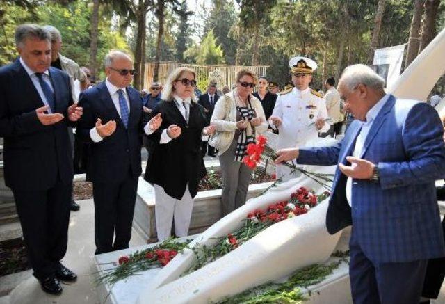 Mersin'de Şehitler Ve Özgecan Unutulmadı