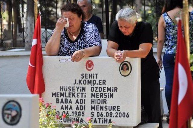 Mersin'de Şehitler Ve Özgecan Unutulmadı