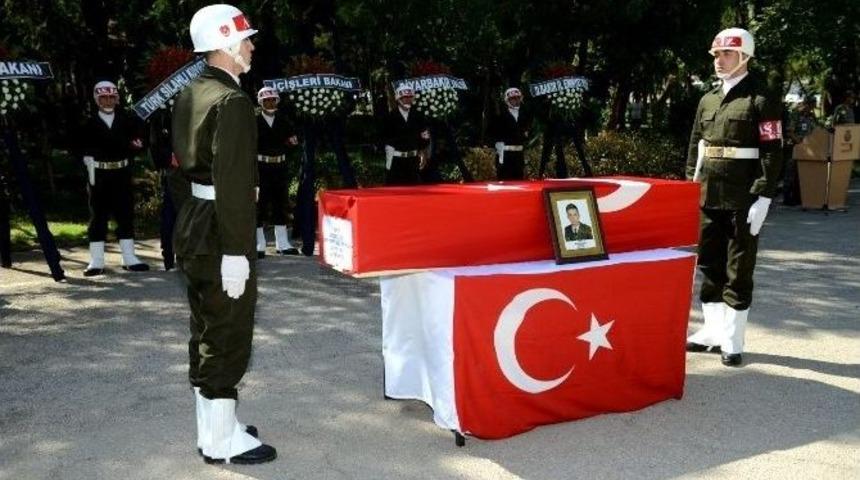 Şehit Uzman &Ccedil;avuş Memleketine Uğurlandı