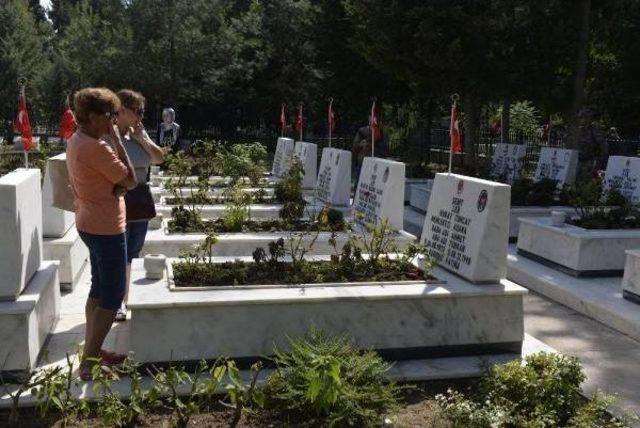 Adana'da Şehitler Unutulmadı