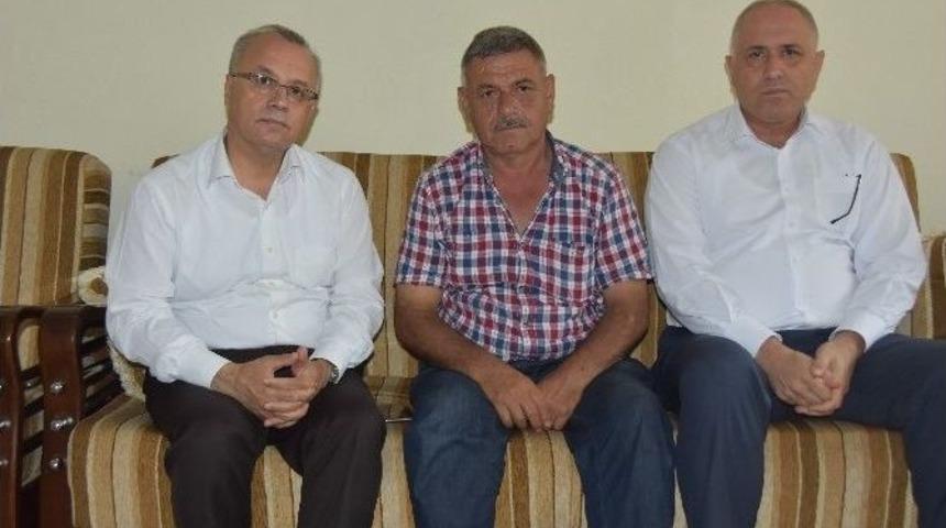 Salihli&rsquo;de Şehit Aileleriyle Buruk Bayramlaşma