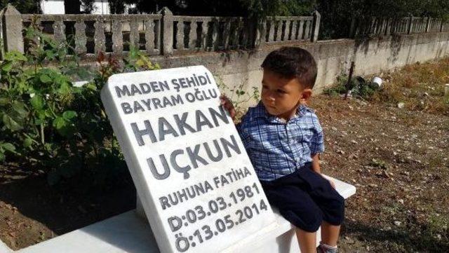 Maden Şehitliği'nde Hüzünlü Bayramlaşma