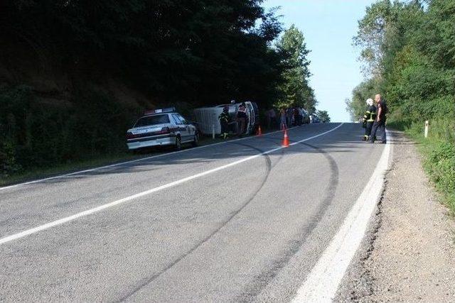 Mezarlık Ziyareti Dönüşü Kaza: 6 Yaralı