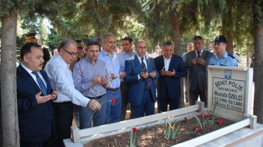 Kurban Bayramı &Ouml;ncesi Şehitlik Ve Şehit Aileleri Ziyaret Edildi