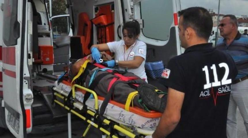 Manavgat&rsquo;Ta Trafik Kazası: 4 Yaralı