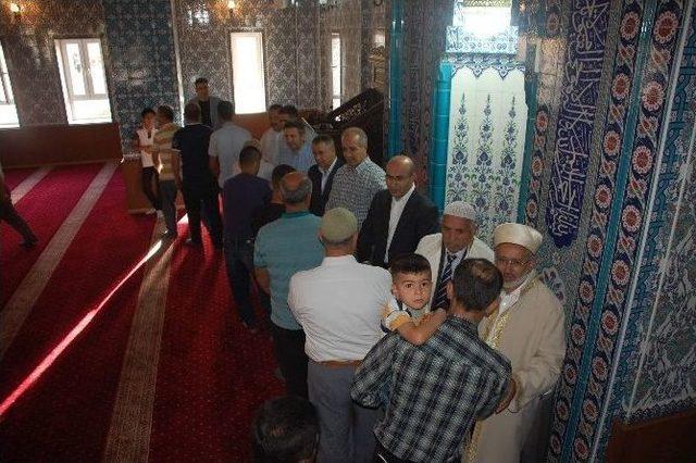 Bayram Namazında Camiler Doldu Taştı 2