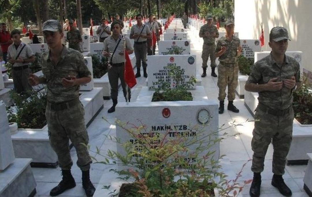 Askerler Dua Etti, Şehit Yakınları G&ouml;zyaşı D&ouml;kt&uuml;