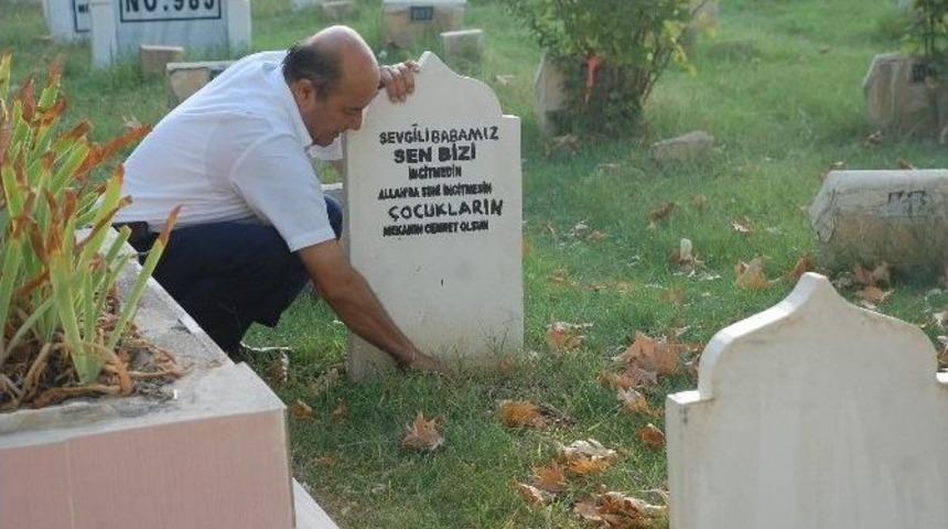 Bayram Namazı Sonrası Mezarlıklar Dolup Taştı