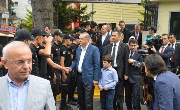 Cumhurbaşkanı Erdoğan Polislerle Bayramlaştı G1