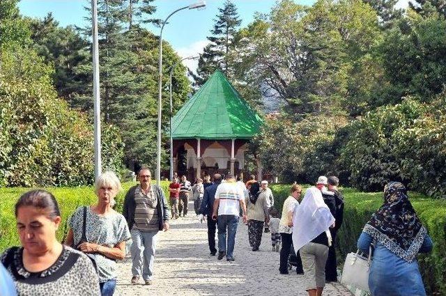 Arefe Günü Nasreddin Hoca Türbesi Doldu Taştı