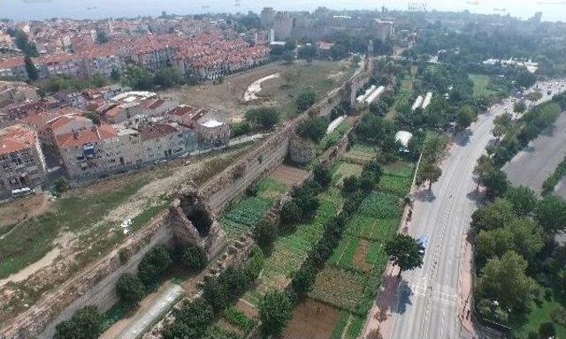 Prof. Ahunbay: Bir Sonraki Deprem Gelmeden İstanbul Surları'na Sahip Çıkmamız Gerekiyor