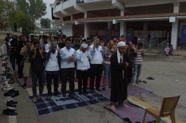 Bayram Namazında Sığınmacılara Tavsiye: Avrupa'ya Gitmeyin