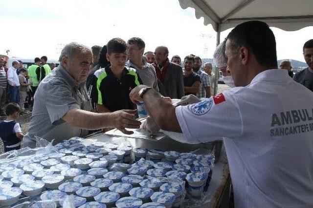 Önce Kurban Kestiler, Sonra Kavurma Yediler