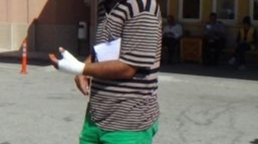 Erzincan&rsquo;da Acemi Kasaplar Hastaneye Koştu