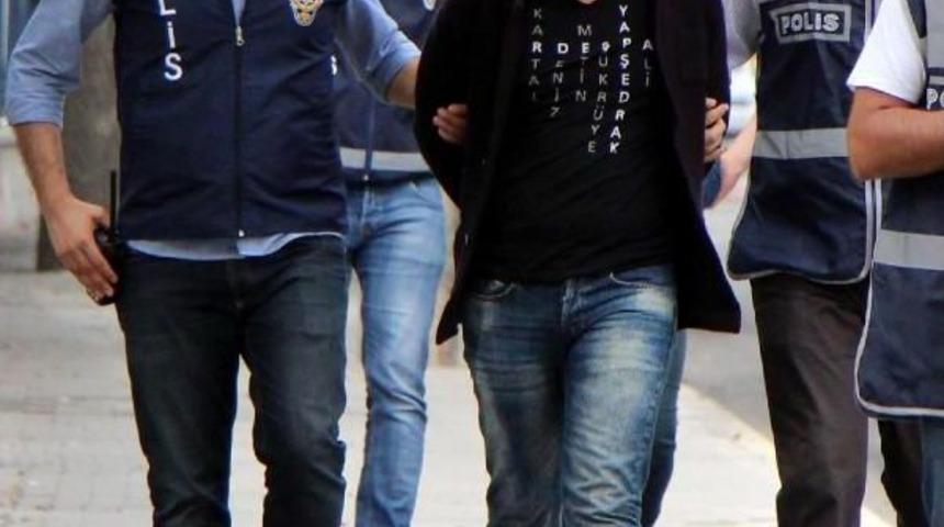 Iraklı Anne Ile Sevgilisinin D&ouml;vd&uuml;ğ&uuml; &Ccedil;ocuklardan Biri &Ouml;ld&uuml;, 2'si Korumaya Alındı