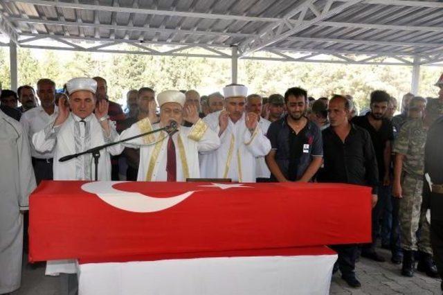 Şehit Uzman Çavuş Mehmet Ali Sarak, Toprağa Verildi