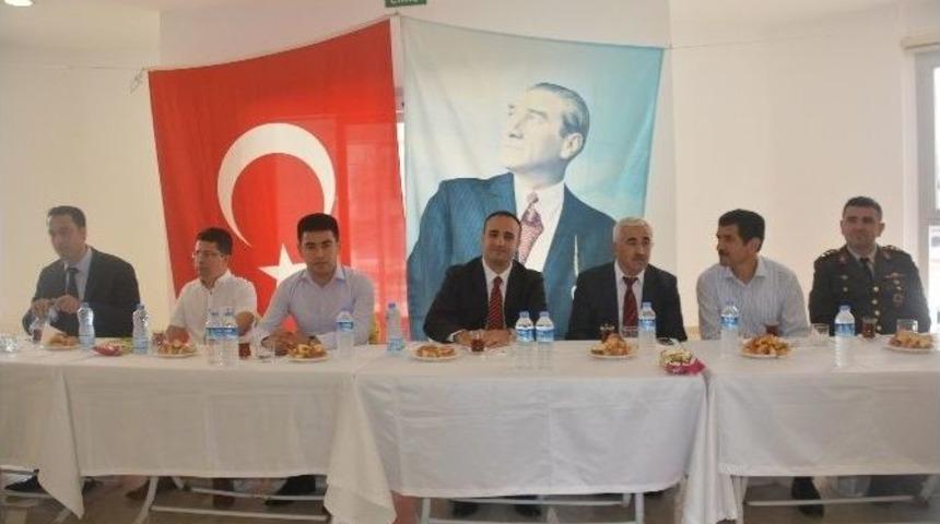 Demre&rsquo;de Bayramlaşma T&ouml;reni