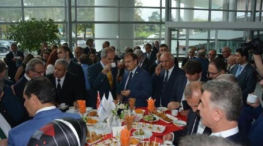 Bursa Valisi Karaloğlu: Bayram, Birliğimizi G&uuml;&ccedil;lendirsin