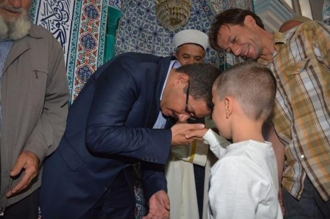 Şehzadeler Belediye Başkanı &Ccedil;elik Vatandaşlarla Bayramlaştı