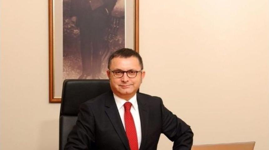 İzmir Eski İl Milli Eğitim M&uuml;d&uuml;r&uuml;n&uuml;n Kızı Hayatını Kaybetti