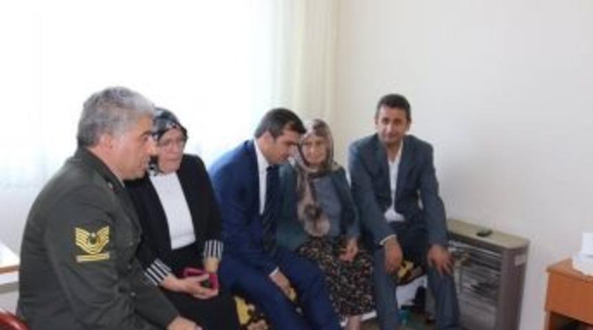 Ak&ccedil;akoca Protokol&uuml;nden &Ouml;zer&rsquo;den Hayırsever Aileye Ziyaret