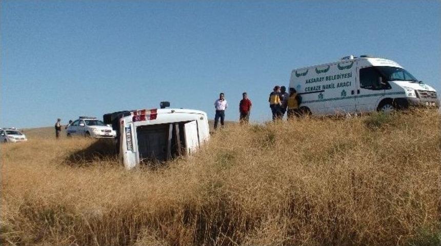 Bayram Gezisi Kazayla Sonlandı: 1 &Ouml;l&uuml;, 19 Yaralı