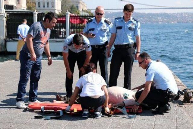 Sahilde Gezerken Denize Düştü 1