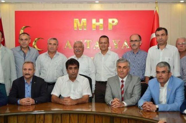 Mhp li Günal: Bize morg Bekçisi Diyenler, Elini Tabut Üzerine Koyup Miting Yapıyor 2