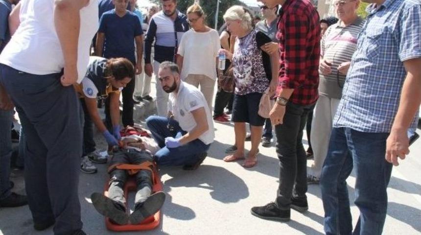 Otomobille Motosiklet &Ccedil;apıştı: 1 Yaralı